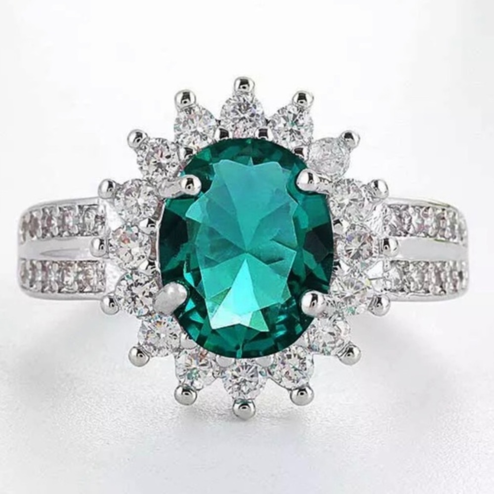 WEDDING RING - Picture 5 of 8